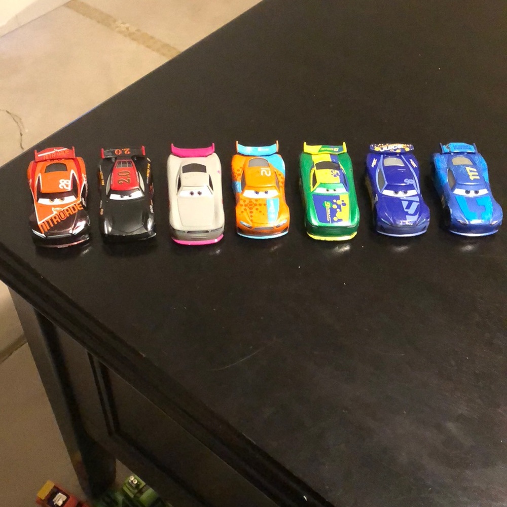 Lot of 7 Disney Cars 3 Next Gen racers